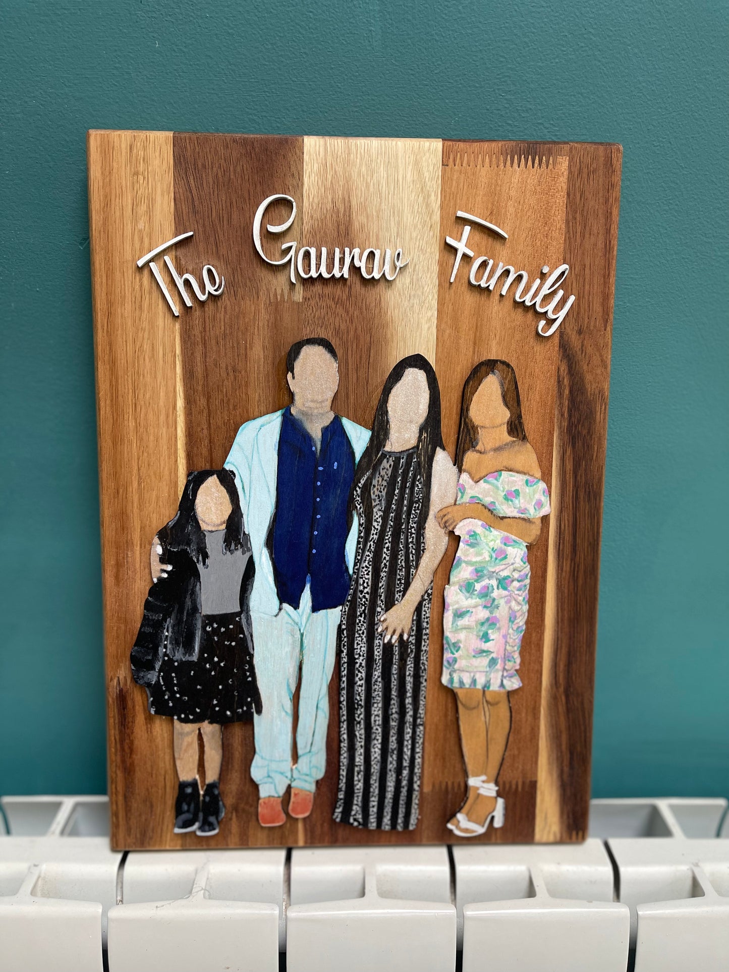 Personalised wooden faceless portrait art